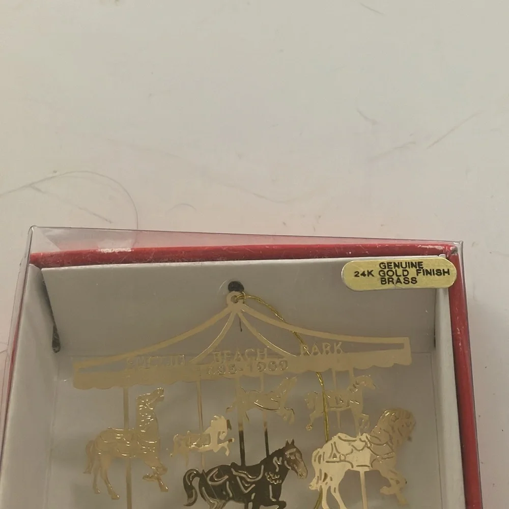 Nations treasure ornament